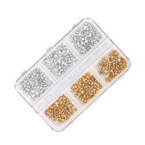 Kazetka s ozdobnými cvokmi na nechty – mix zlatej a striebornej farby