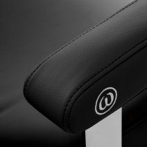 Kadernícke kreslo Omega Astra Plus čierne